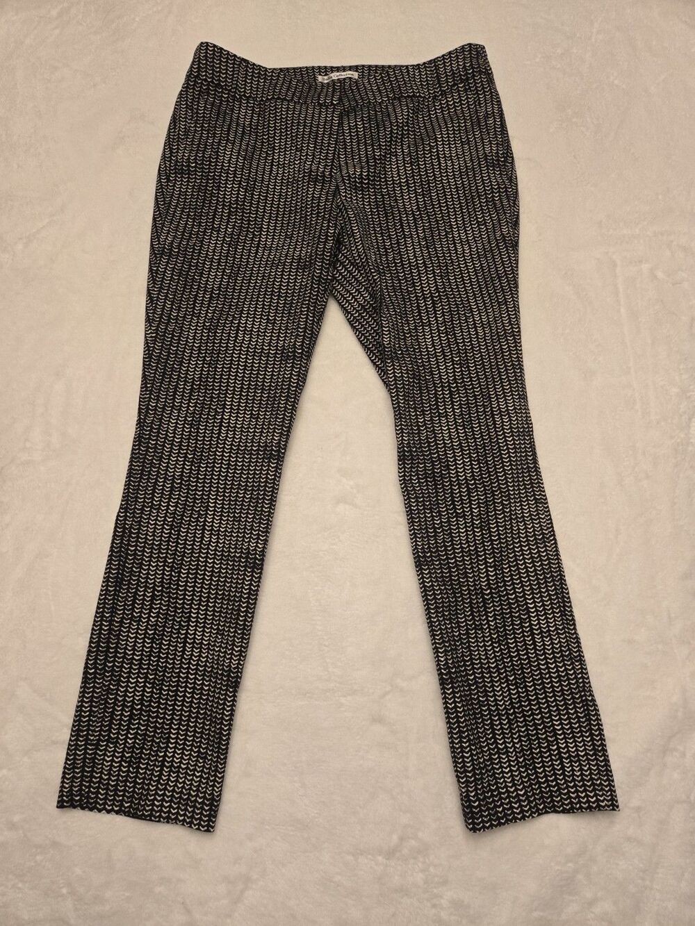 Dalia Capri Pants Size 6 Black White Abstract Geometric Print Stretchy